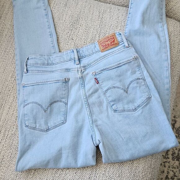 💝Levi's Women's Light Blue Jeans - Picture 1 of 3